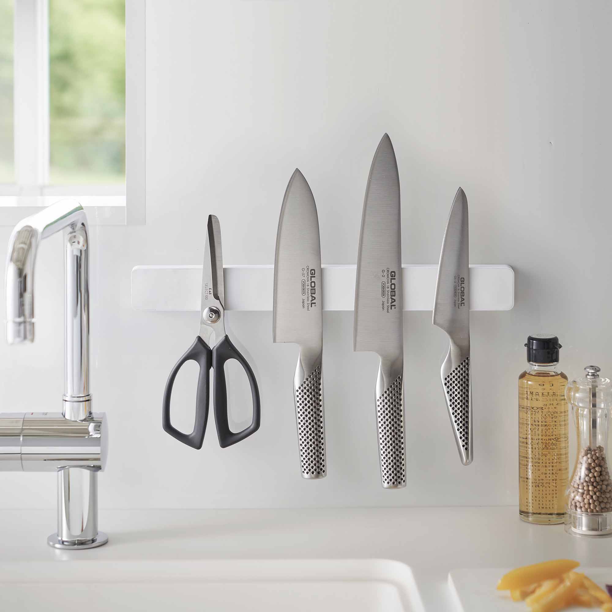 Magnetic Knife Rack by Yamazaki Home