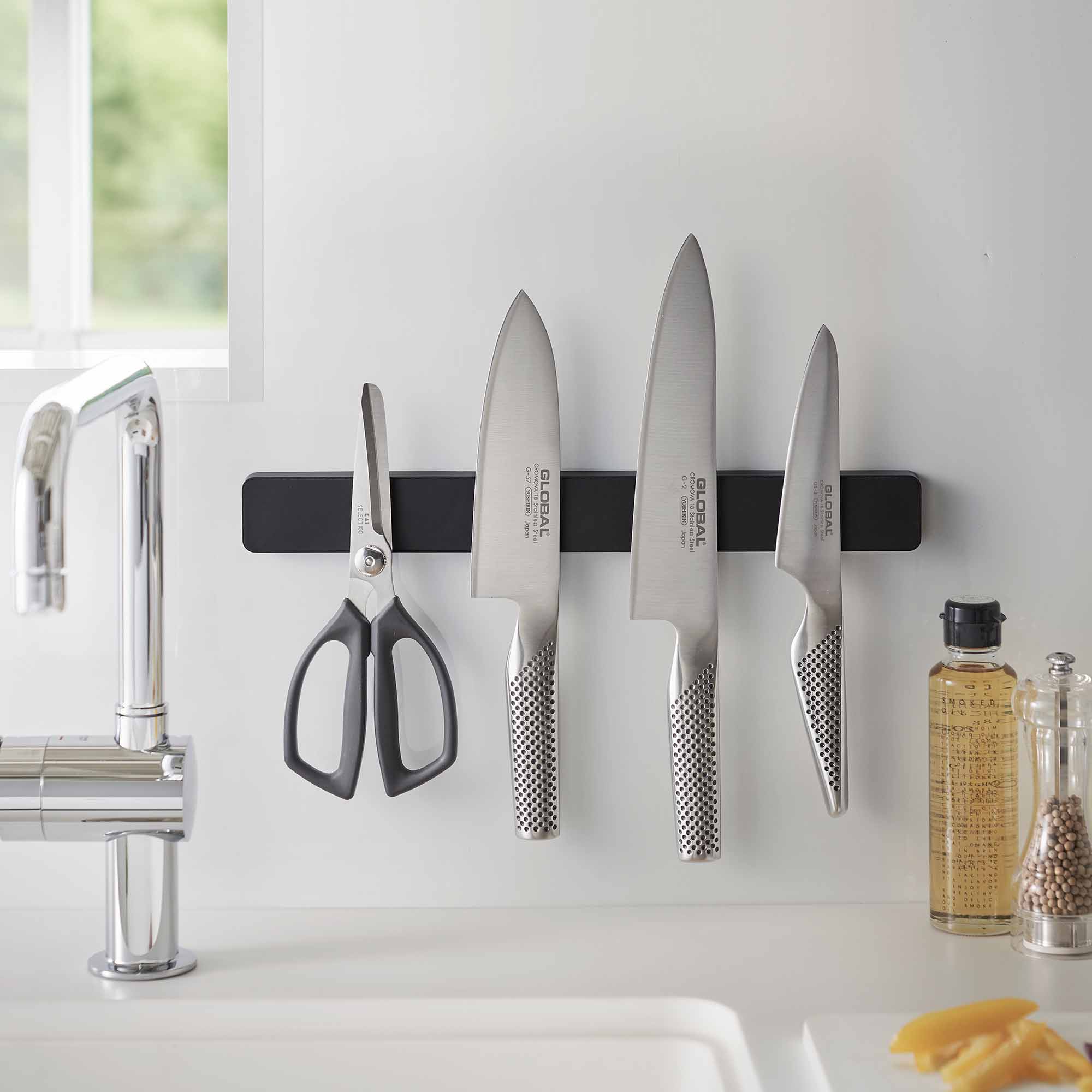 Magnetic Knife Rack by Yamazaki Home