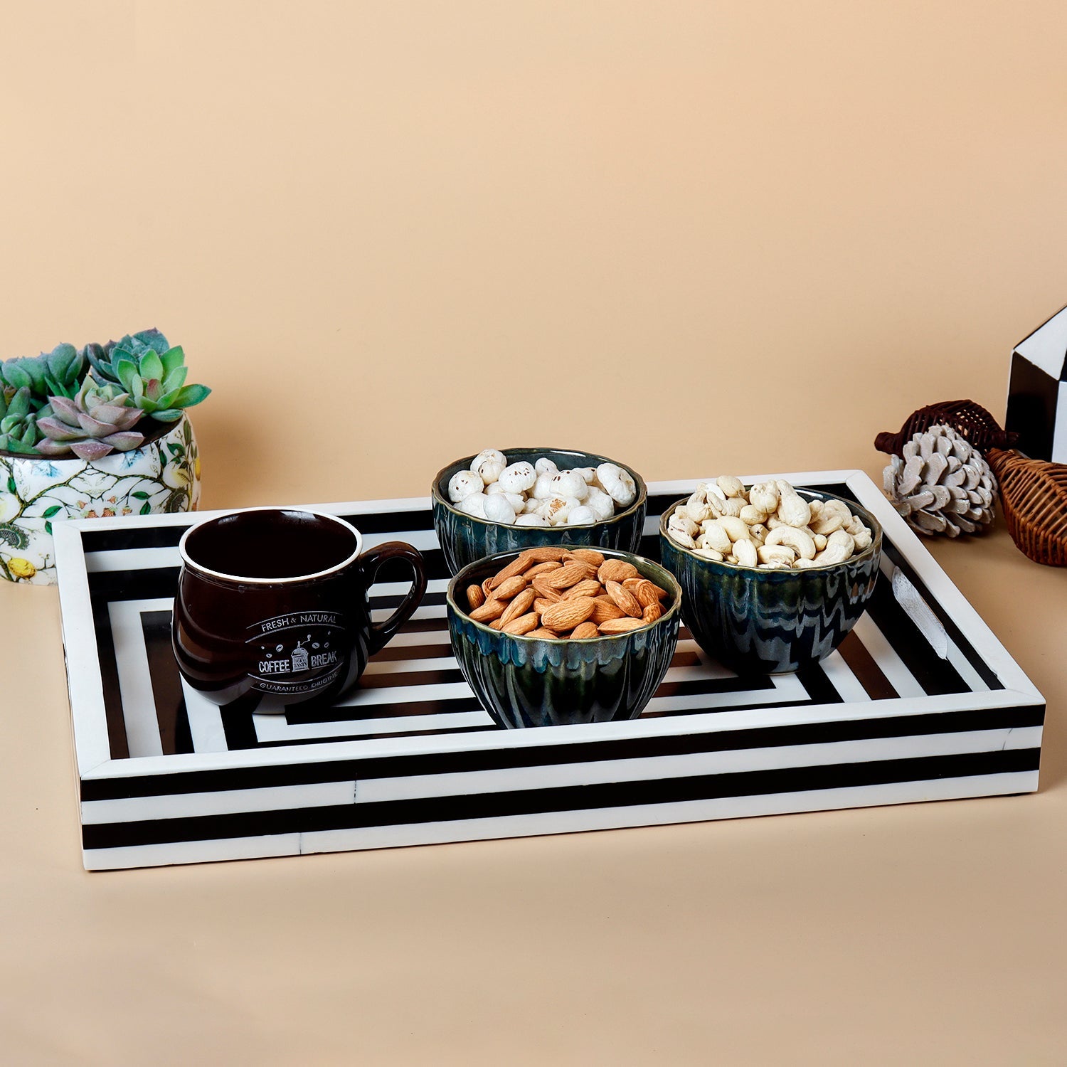 Tray in Black White Concentric Design, 2 sizes