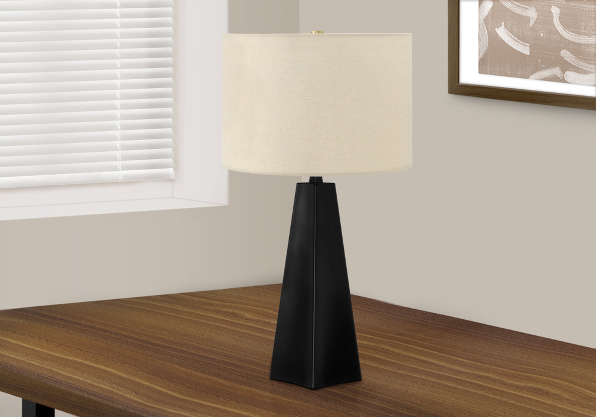 Triangle Table Lamp in Black Resin