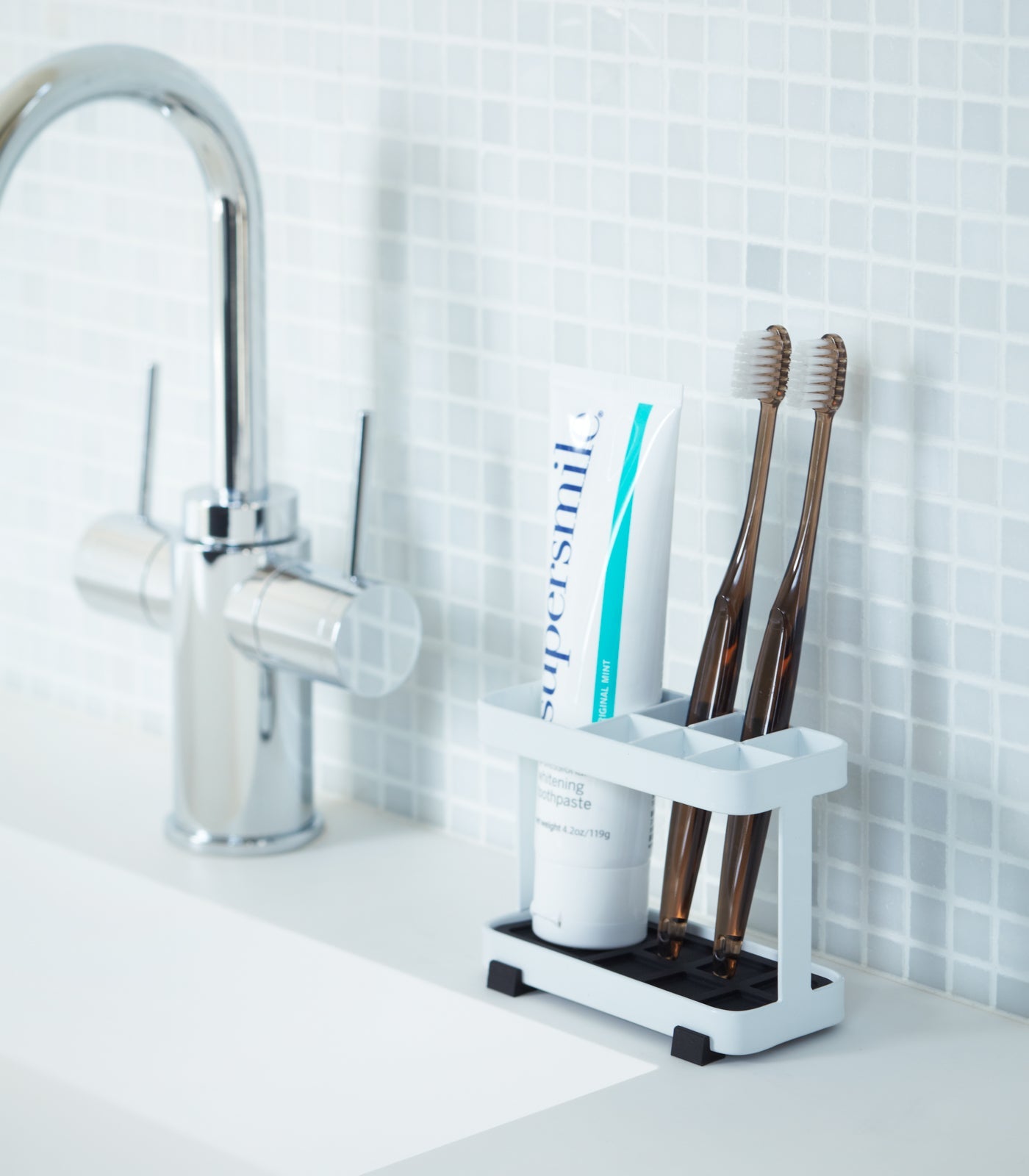 Smart Dental Care Stand by Yamazaki Home