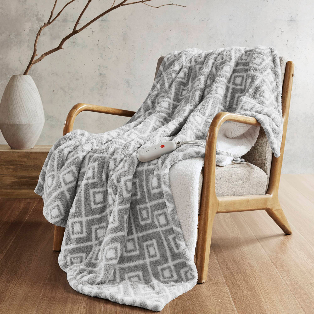 Heated Throw, Grey Geometric