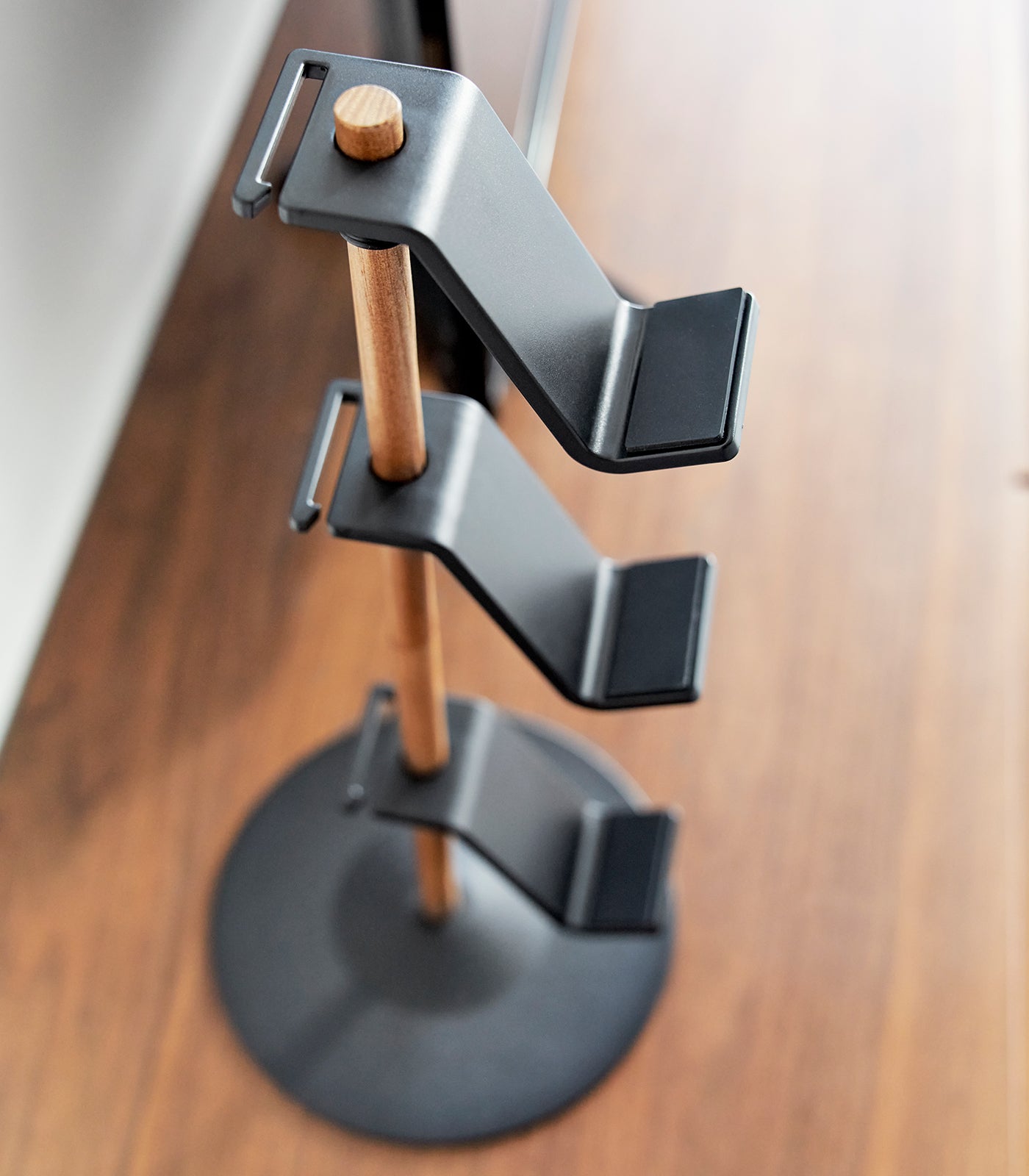 Game Controller Stand for Media Room