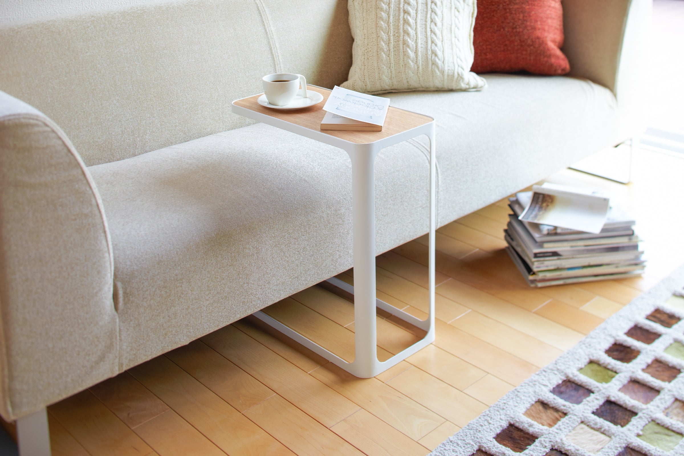 Minimalist C Style Table by Yamazaki Home